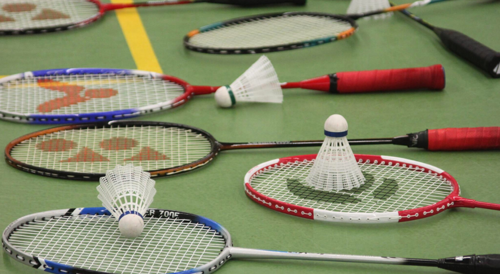 Oostmeerhal Racket en Shuttles | Badmintonclub Lansingerland